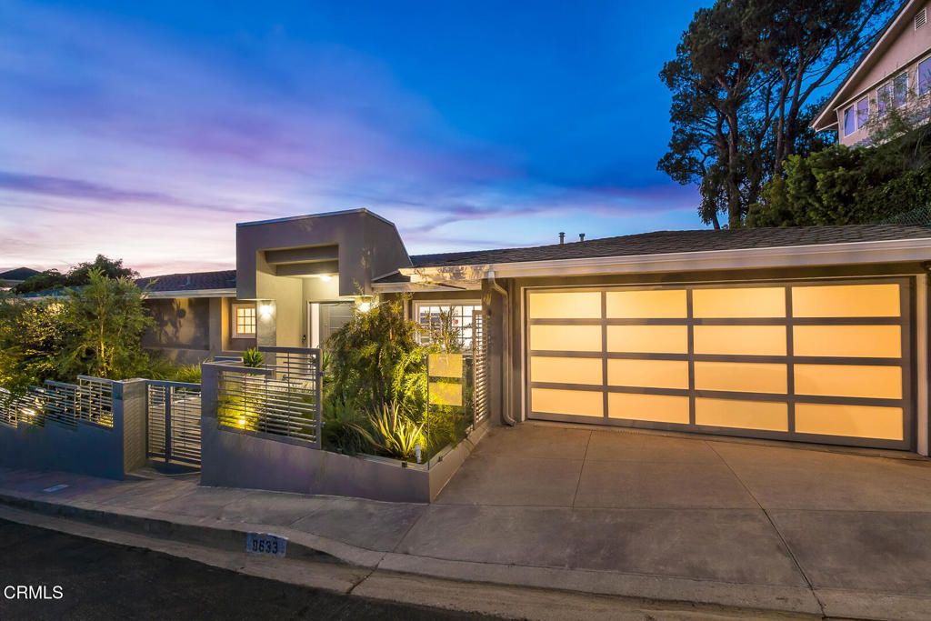 Image 64 of property listing at 9633 Highridge Drive, Beverly Hills, CA 90210