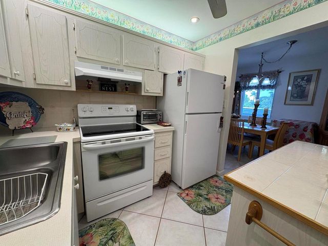 175 Bedford G, West Palm Beach, FL 33417