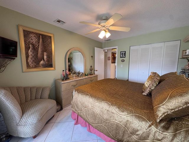175 Bedford G, West Palm Beach, FL 33417
