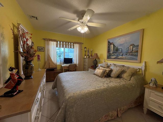 175 Bedford G, West Palm Beach, FL 33417
