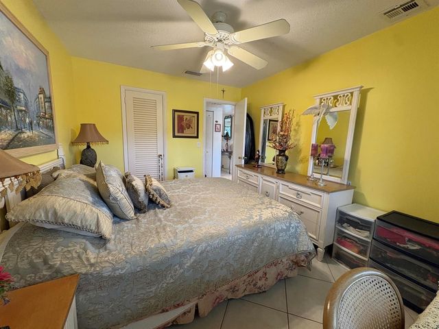 175 Bedford G, West Palm Beach, FL 33417