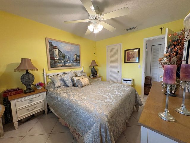 175 Bedford G, West Palm Beach, FL 33417