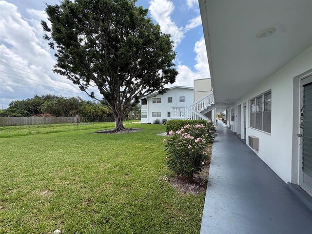 175 Bedford G, West Palm Beach, FL 33417