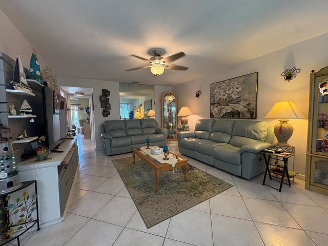 175 Bedford G, West Palm Beach, FL 33417