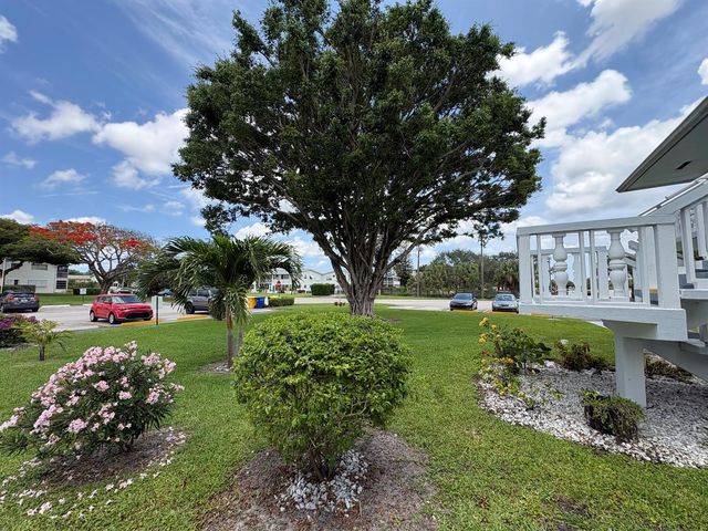 175 Bedford G, West Palm Beach, FL 33417