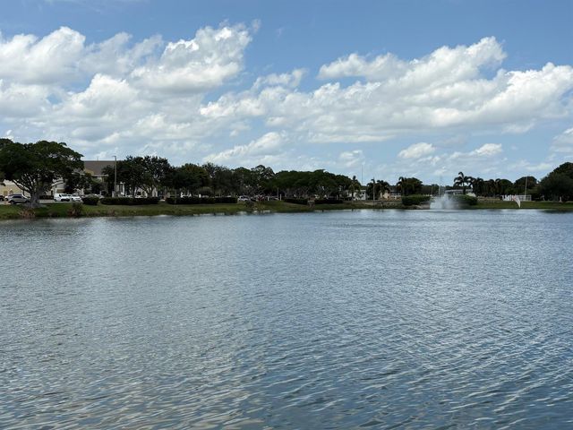 175 Bedford G, West Palm Beach, FL 33417