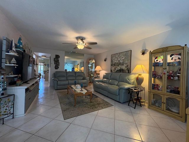 175 Bedford G, West Palm Beach, FL 33417