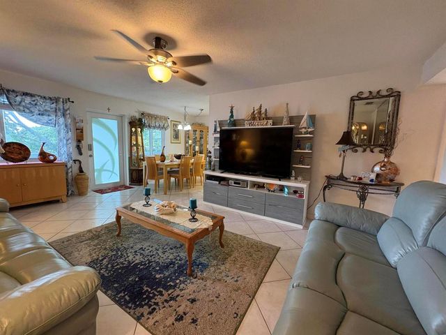 175 Bedford G, West Palm Beach, FL 33417