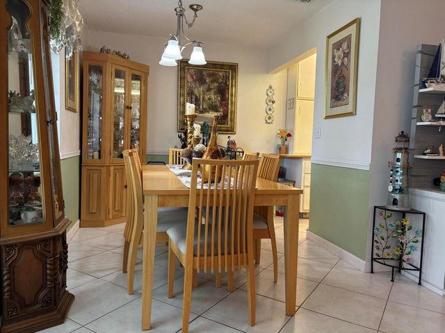 175 Bedford G, West Palm Beach, FL 33417