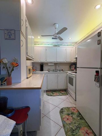 175 Bedford G, West Palm Beach, FL 33417
