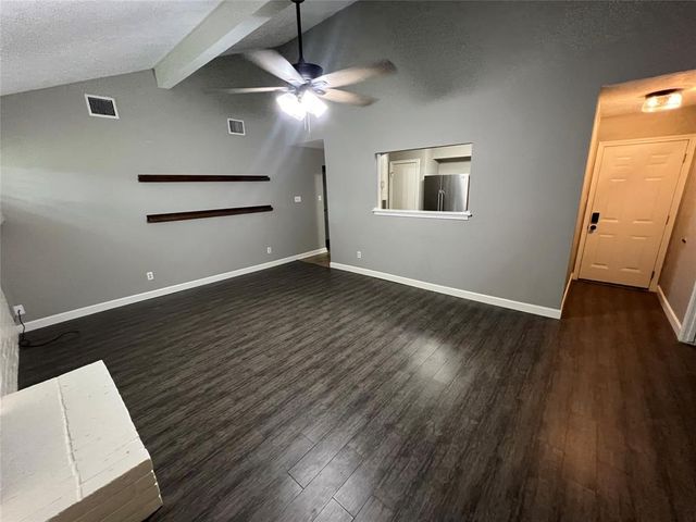 37 Ranch House Loop, Angleton, TX 77515
