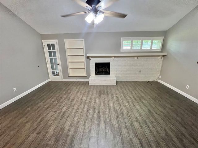37 Ranch House Loop, Angleton, TX 77515