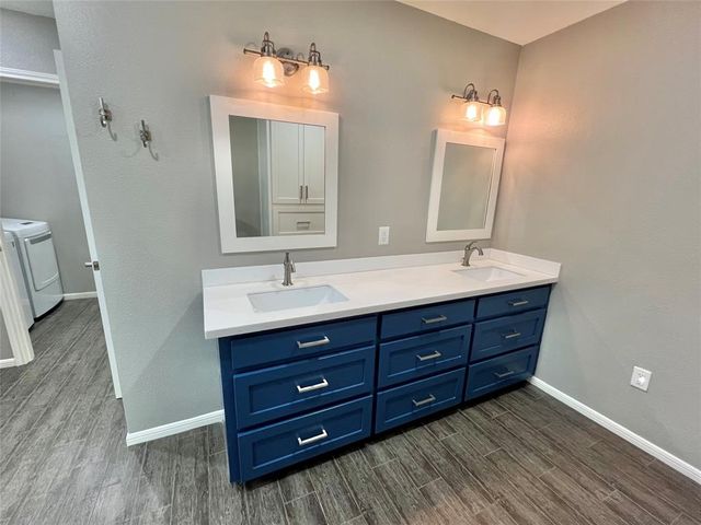 37 Ranch House Loop, Angleton, TX 77515