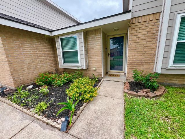 37 Ranch House Loop, Angleton, TX 77515