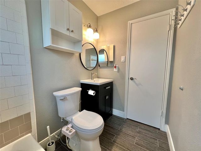 37 Ranch House Loop, Angleton, TX 77515
