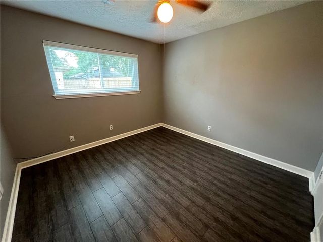 37 Ranch House Loop, Angleton, TX 77515