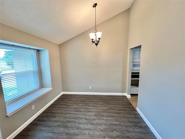 37 Ranch House Loop, Angleton, TX 77515
