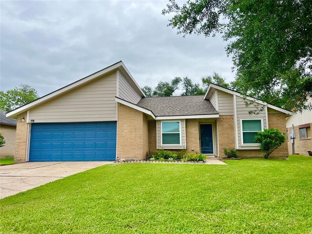 37 Ranch House Loop, Angleton, TX 77515