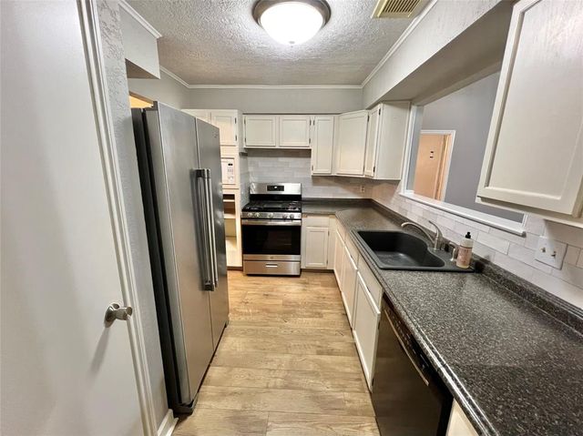 37 Ranch House Loop, Angleton, TX 77515