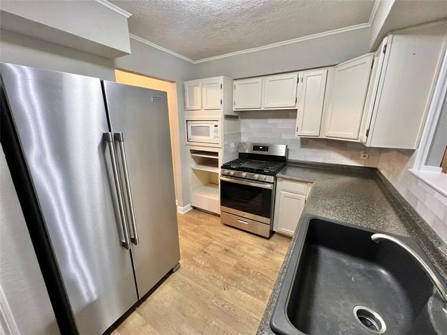 37 Ranch House Loop, Angleton, TX 77515