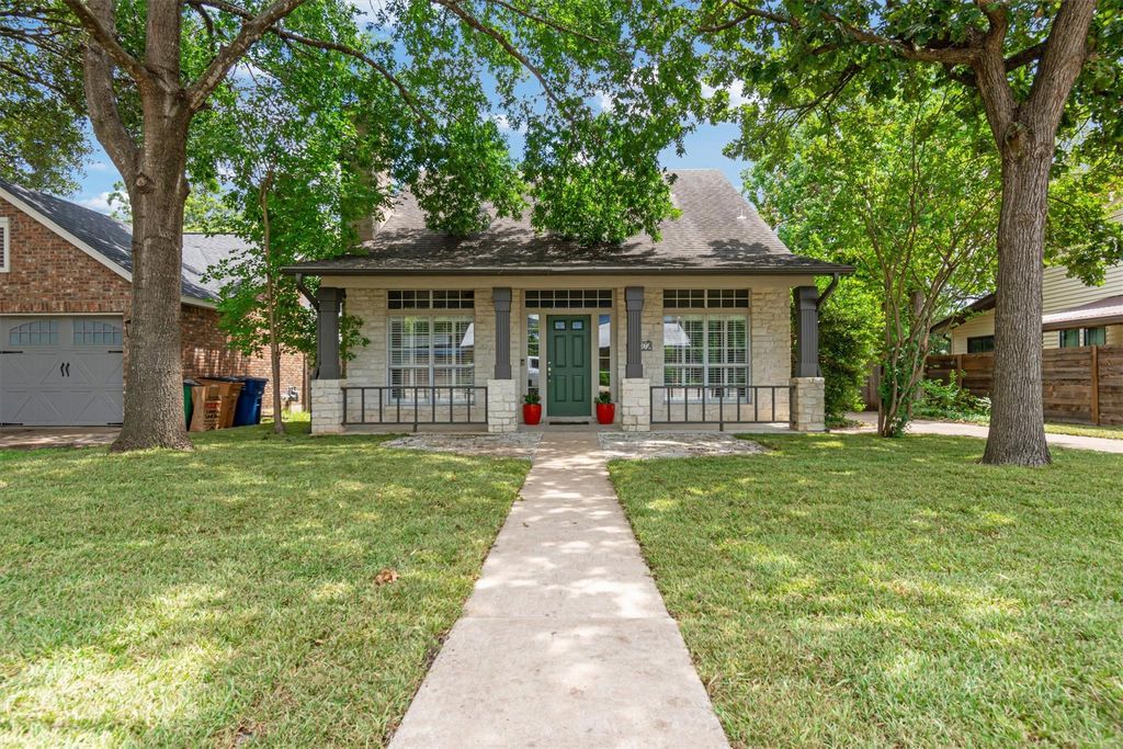 2207 Shoalmont DR, Austin, TX 78756