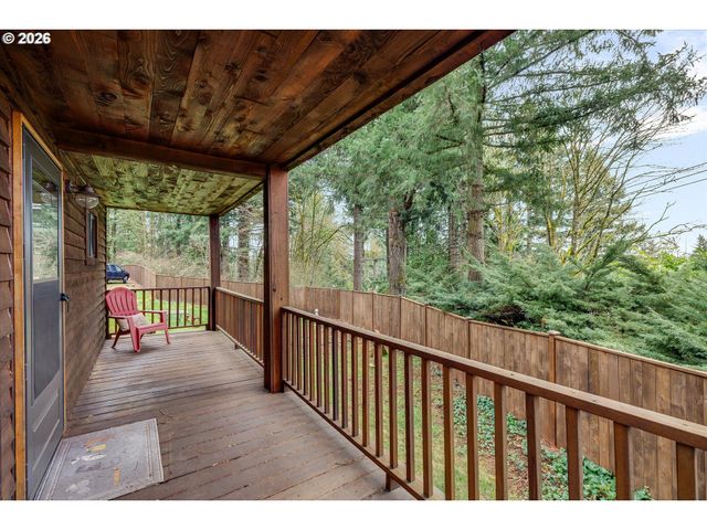 16441 S HENRICI Rd, Oregon City, OR 97045