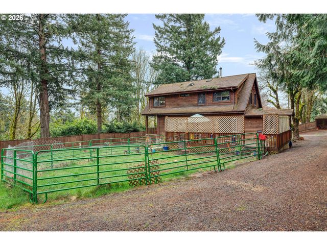 16441 S HENRICI Rd, Oregon City, OR 97045