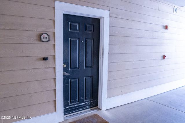 8550 TOUCHTON Road 217, Jacksonville, FL 32216