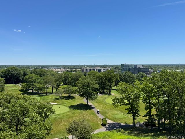 27110 Grand Central Parkway 7V, Floral Park, NY 11005