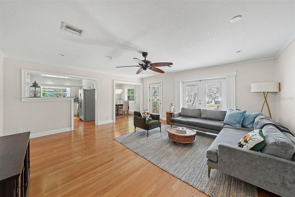 Image 2 of property listing at 3601 W EMPEDRADO STREET, Tampa, FL 33629