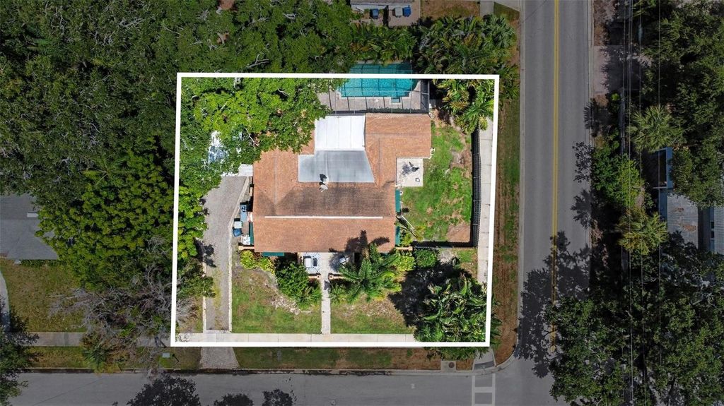 Image 23 of property listing at 3601 W EMPEDRADO STREET, Tampa, FL 33629