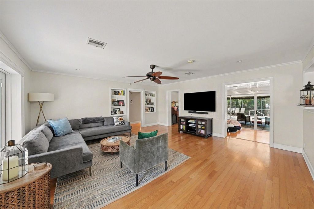 Image 5 of property listing at 3601 W EMPEDRADO STREET, Tampa, FL 33629