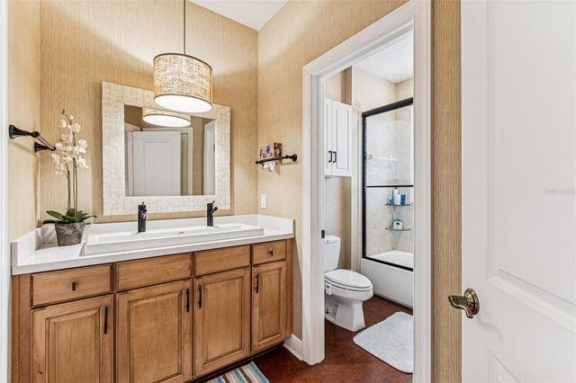 4975 ANNISTON CIRCLE, Tampa, FL 33647