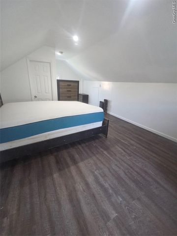 10532 192nd Street, Saint Albans, NY 11412