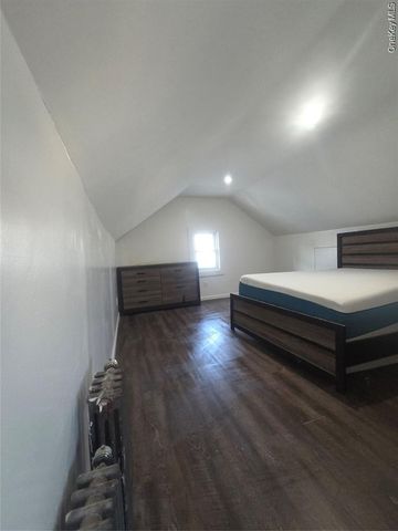 10532 192nd Street, Saint Albans, NY 11412