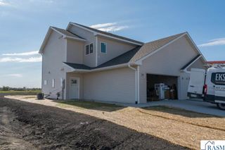 3203 Noble Drive, Mankato, MN 56001