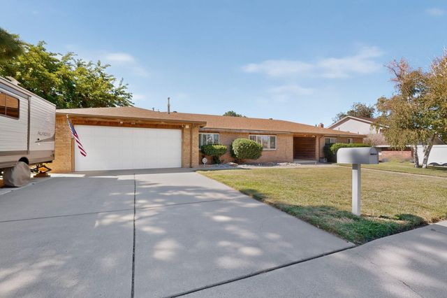 12412 Casa Grande Avenue NE, Albuquerque, NM 87112