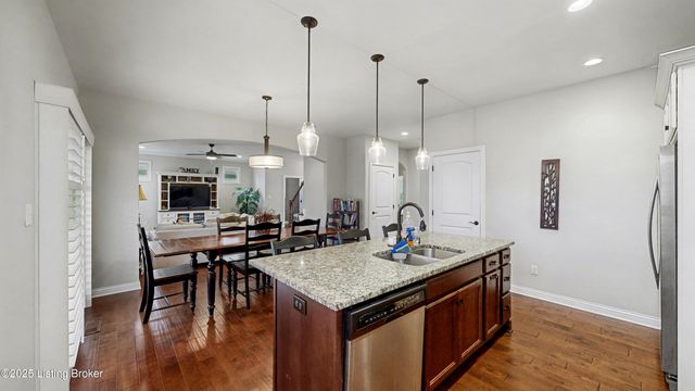 4918 Bridle Bend Way, Louisville, KY 40299