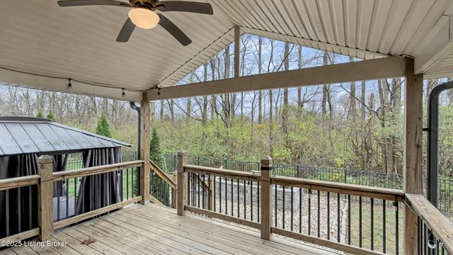 4918 Bridle Bend Way, Louisville, KY 40299