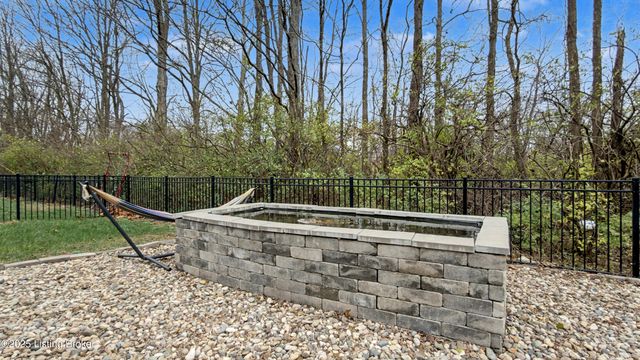4918 Bridle Bend Way, Louisville, KY 40299