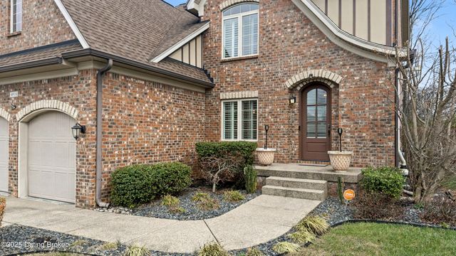 4918 Bridle Bend Way, Louisville, KY 40299