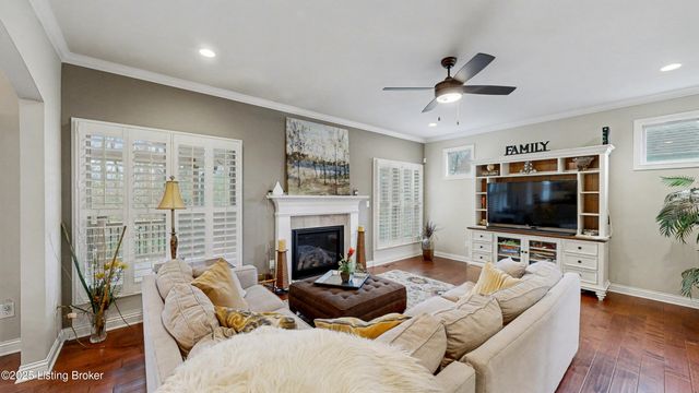 4918 Bridle Bend Way, Louisville, KY 40299