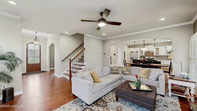 4918 Bridle Bend Way, Louisville, KY 40299