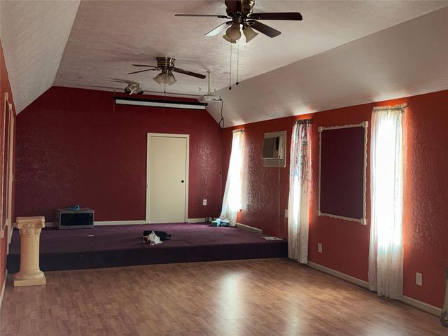 412 Waco Street, Conroe, TX 77301