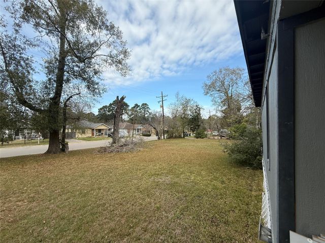 412 Waco Street, Conroe, TX 77301