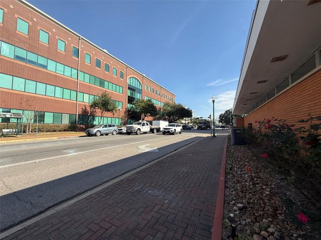 412 Waco Street, Conroe, TX 77301