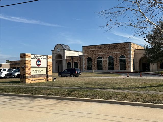 412 Waco Street, Conroe, TX 77301