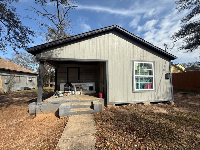 412 Waco Street, Conroe, TX 77301