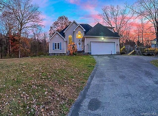 181 David Drive, Pleasant Valley, NY 12601