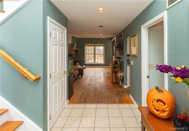 181 David Drive, Pleasant Valley, NY 12601